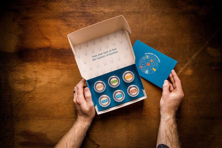 Bourbon Nosing Sample Kit, Unboxing